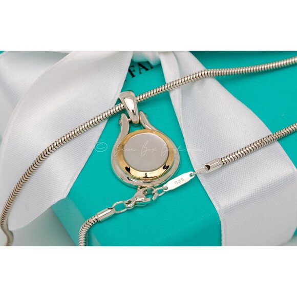 Tiffany & Co. Vintage Mother of Pearl Gold Silver Circle Necklace Pendant - Picture 2 of 7